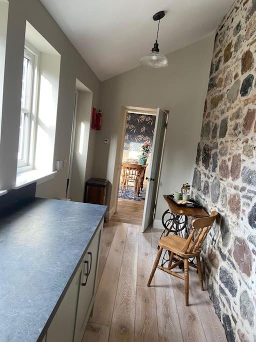 Signalman'S Cottage In Clachnaharry South Kessock Extérieur photo